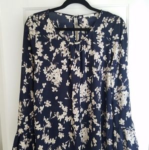 Flowy floral blouse